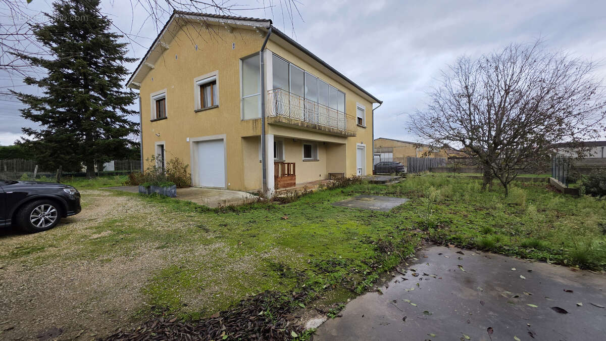 Maison à ROMANS-SUR-ISERE
