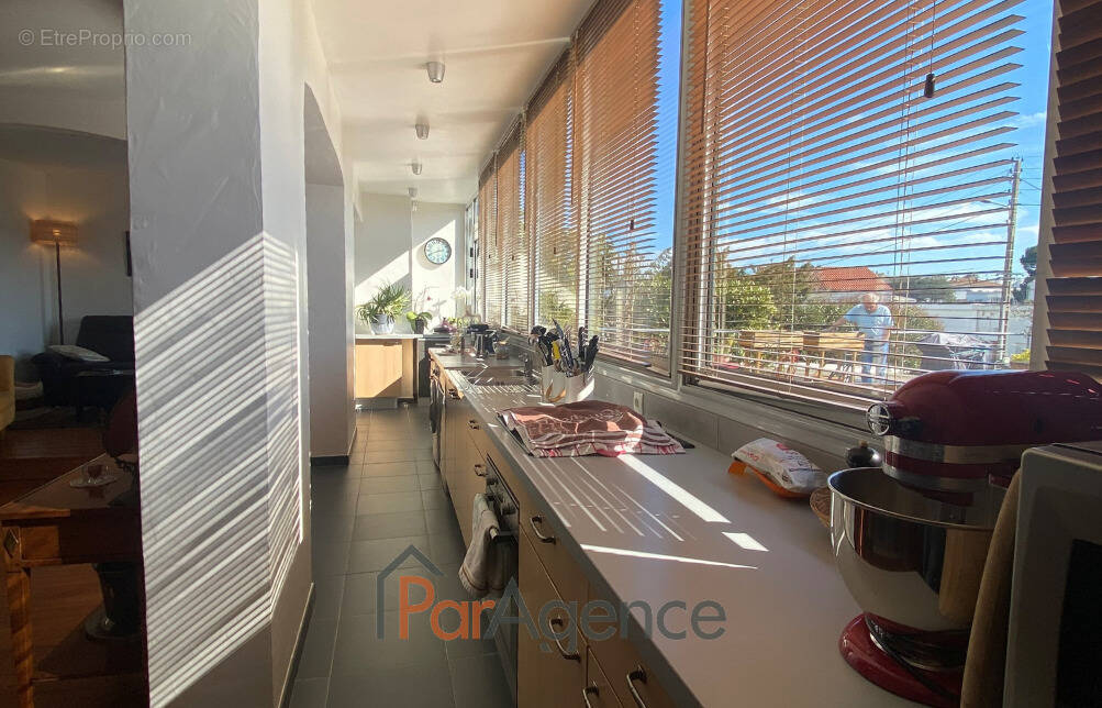 Appartement T4 - Grande terrasse - Centre-ville - photo 4