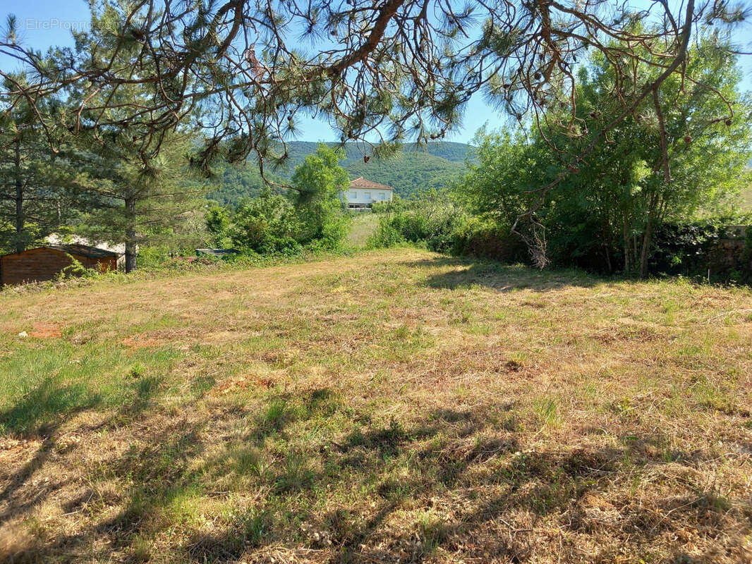 Terrain à LE POUJOL-SUR-ORB
