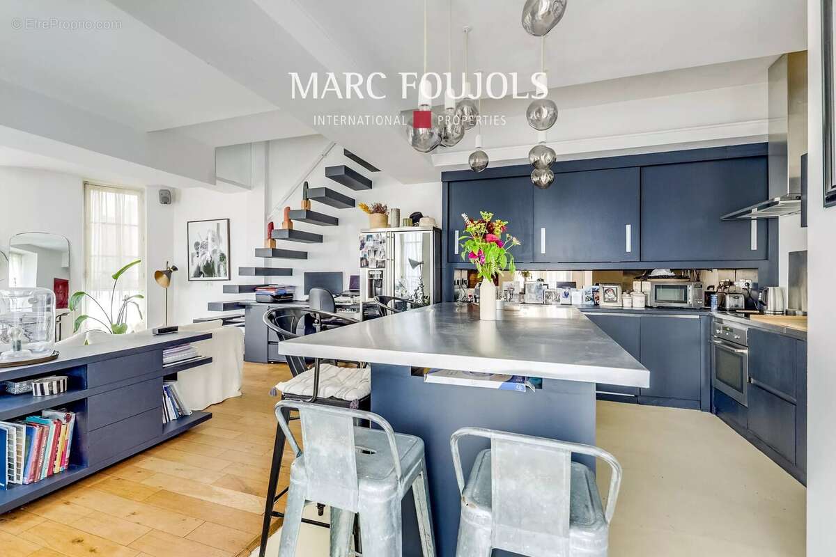 Appartement à PARIS-2E