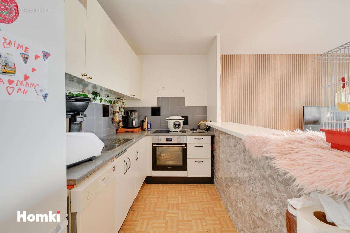 Appartement à LES PAVILLONS-SOUS-BOIS