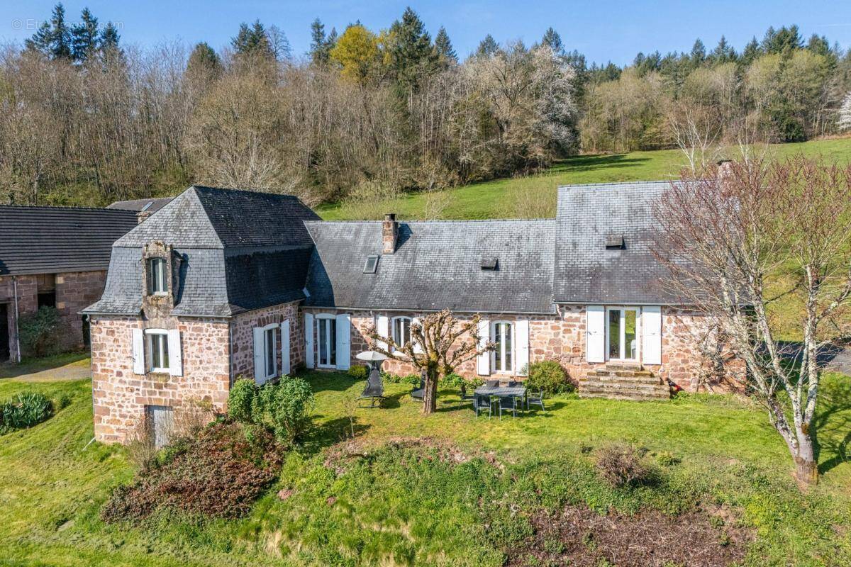 Maison à VILLAC