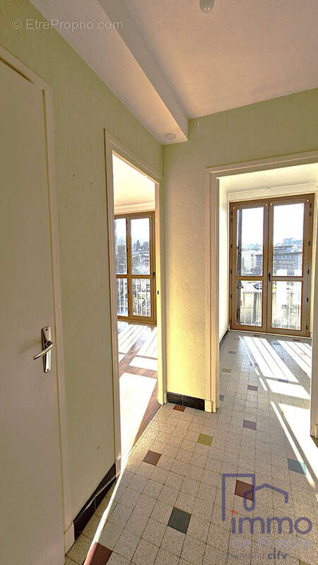 Appartement à SAINT-ETIENNE
