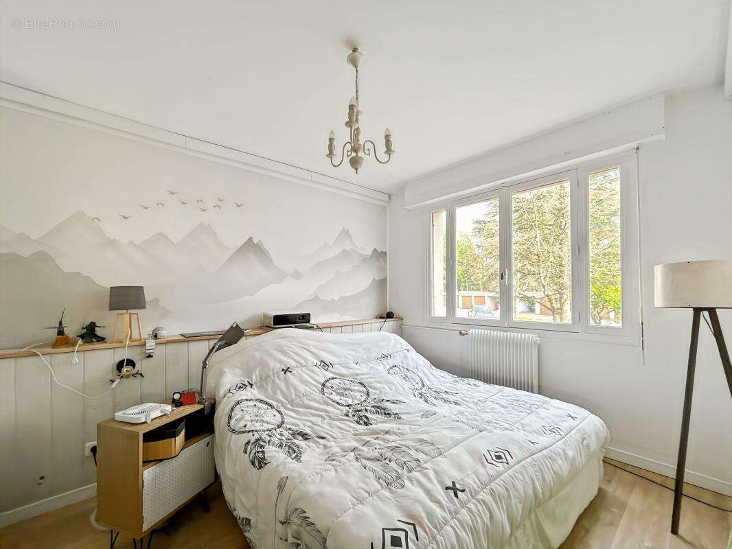 Appartement à LA CHAPELLE-SAINT-MESMIN
