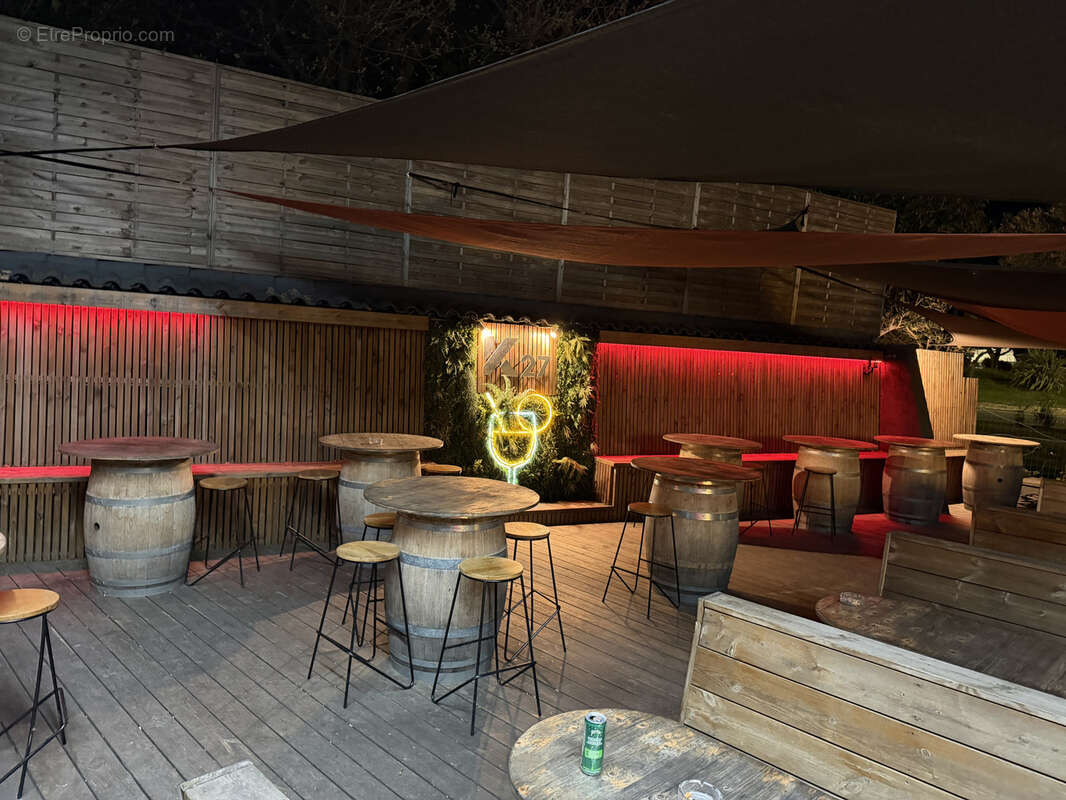 Commerce à SIX-FOURS-LES-PLAGES