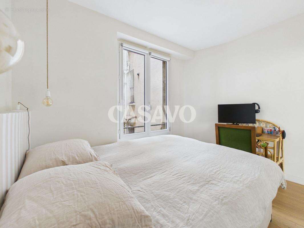 Appartement à PARIS-10E