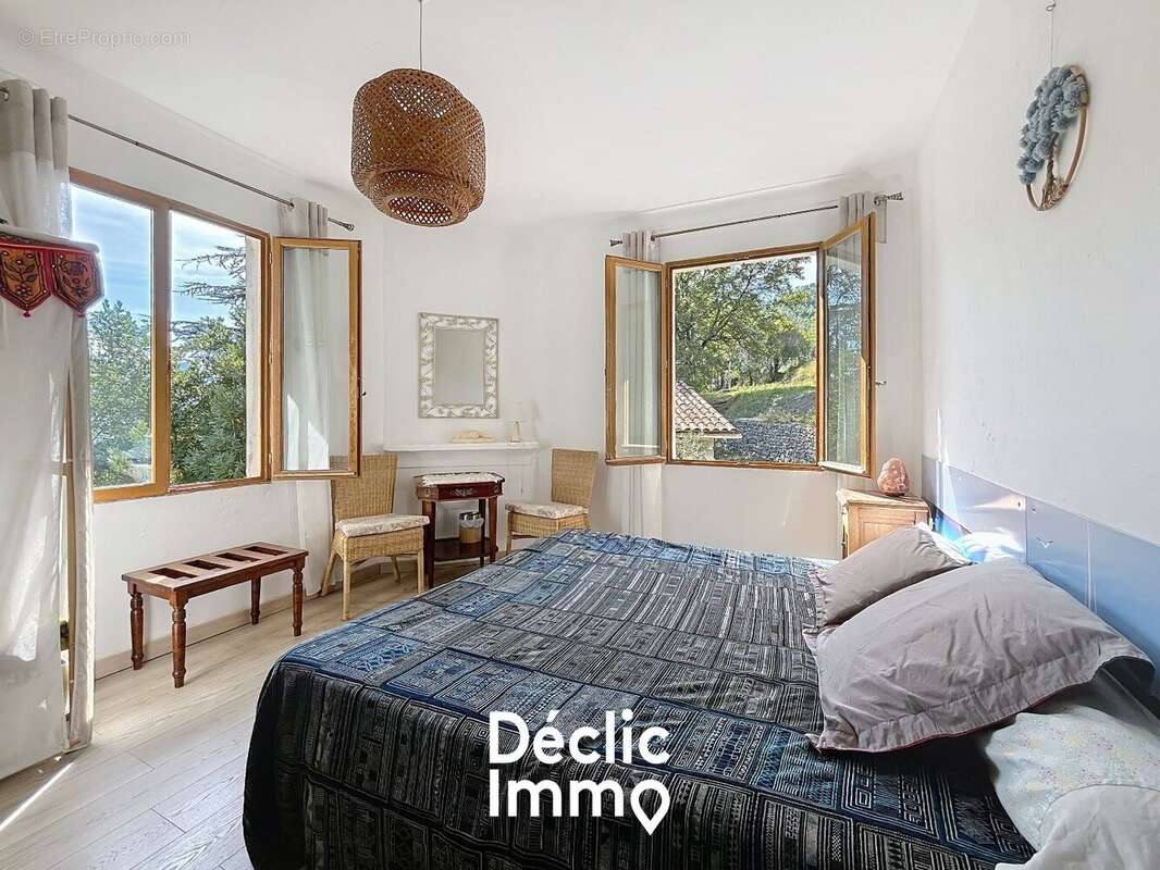 Propriete de caractere avec espaces multiples - tournefort - 1 hectare - photo 4
