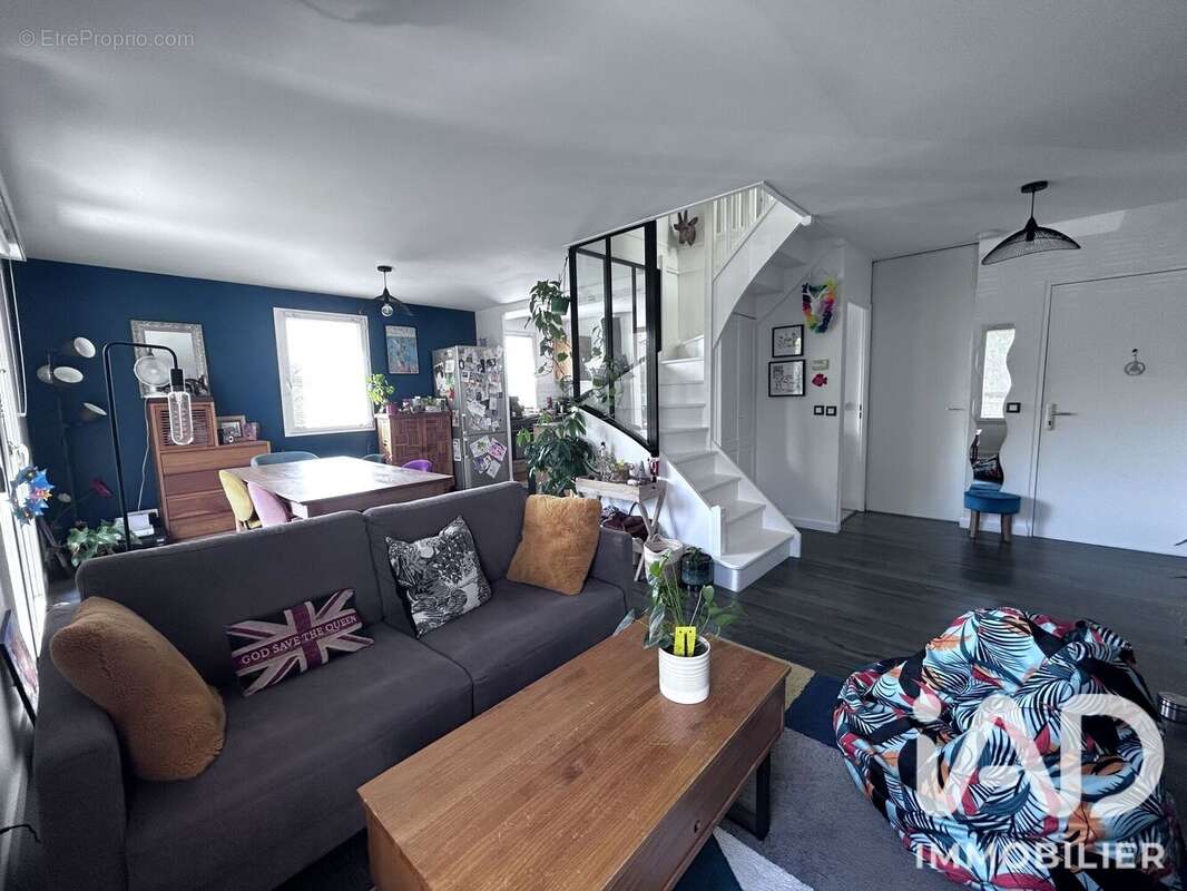 Photo 2 - Appartement à MAGNY-LE-HONGRE