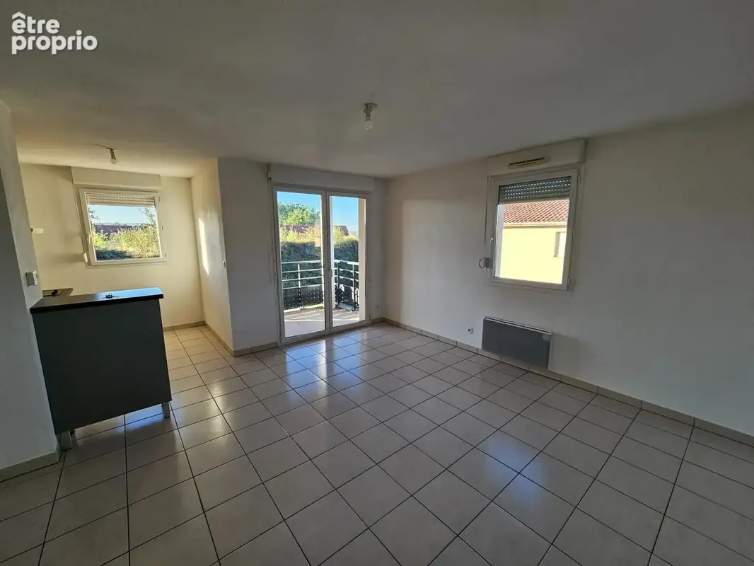Photo 1 - Appartement à CREUZIER-LE-VIEUX