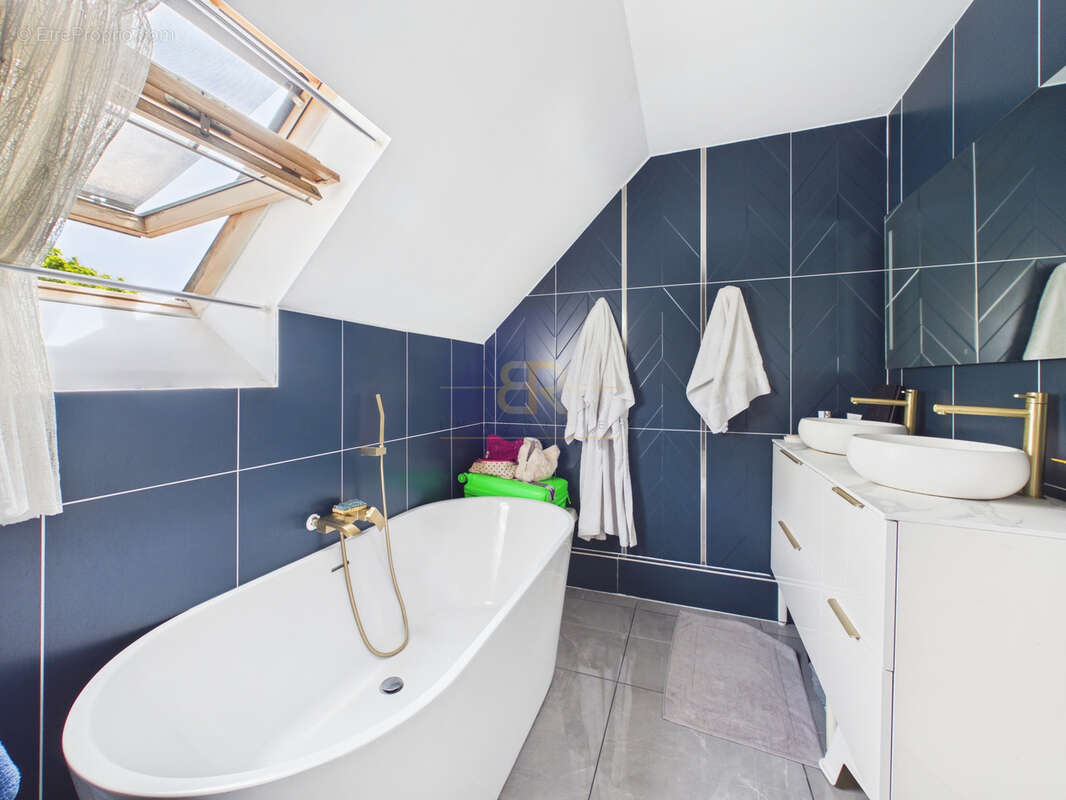 Rue de la Meunerie / Maison familiale / 5 chambres / Jardin - photo 14