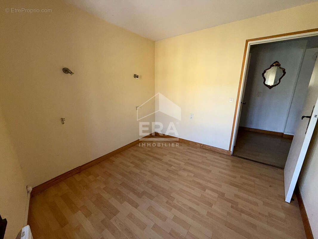 Autre à VILLEROUGE-TERMENES