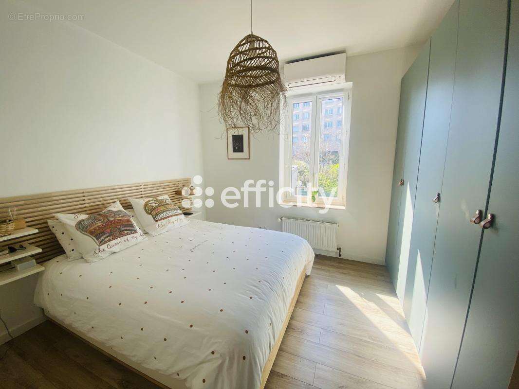 Maison à VILLEURBANNE