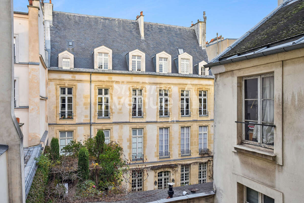 Appartement à PARIS-4E