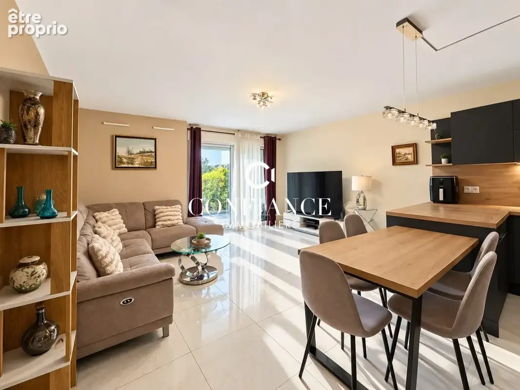 Appartement à VILLENEUVE-LOUBET