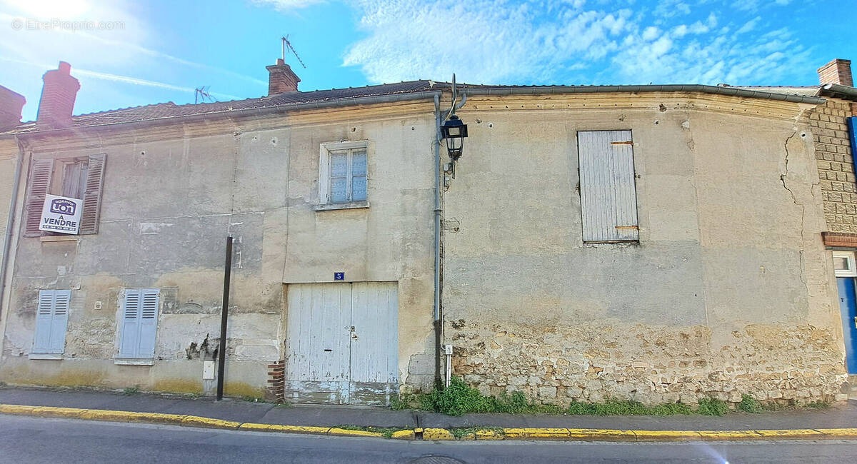 Maison à CHAMPAGNE-SUR-OISE
