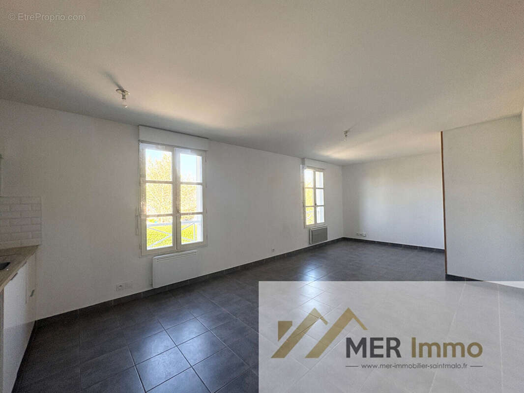 Appartement à SAINT-JOUAN-DES-GUERETS