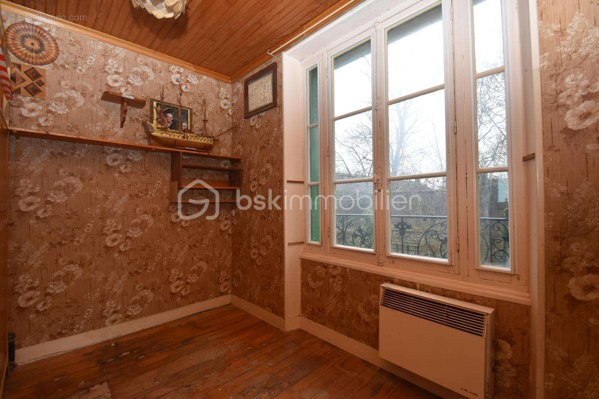 Maison à SAINT-ARNOULT-EN-YVELINES