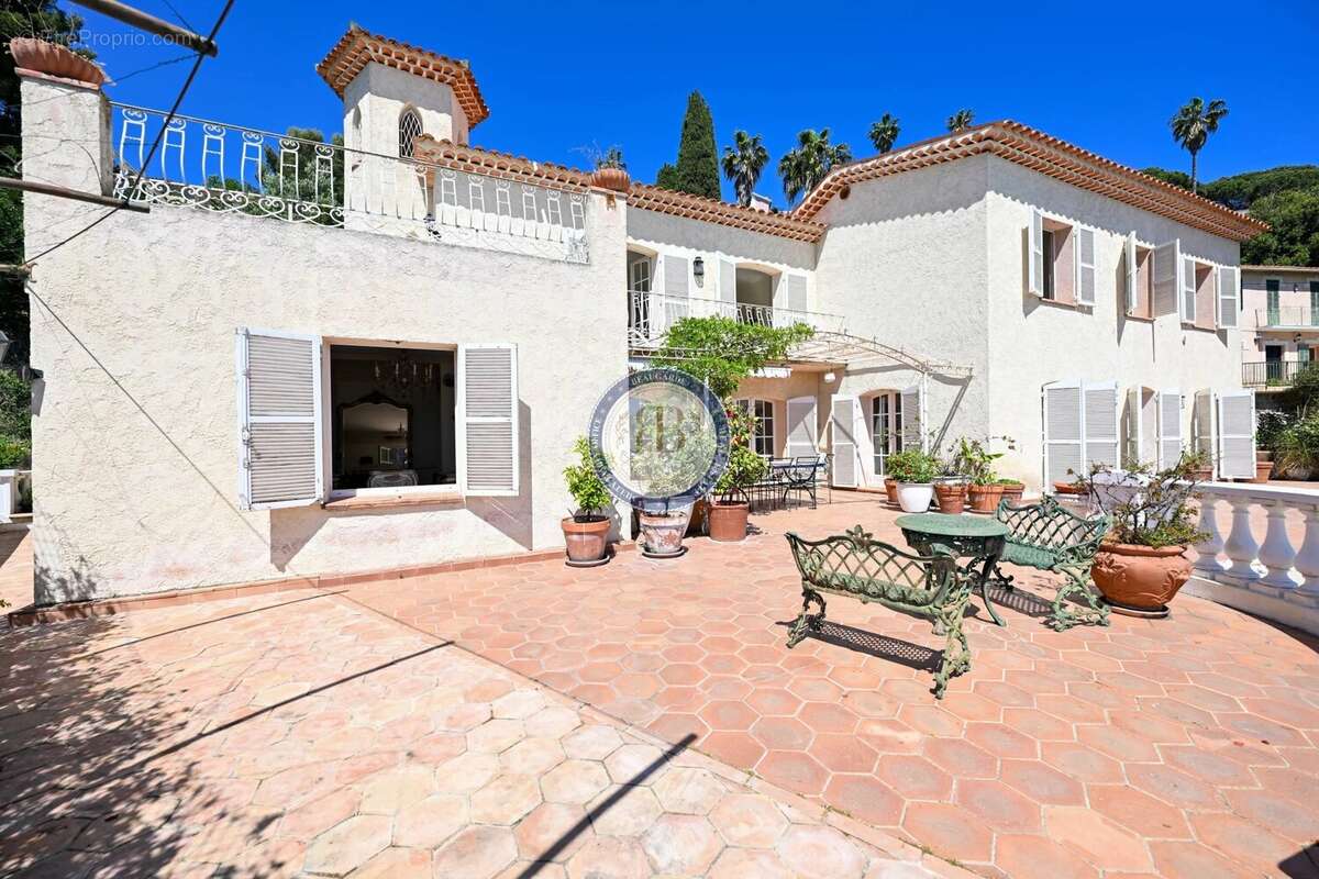 Maison à VALLAURIS