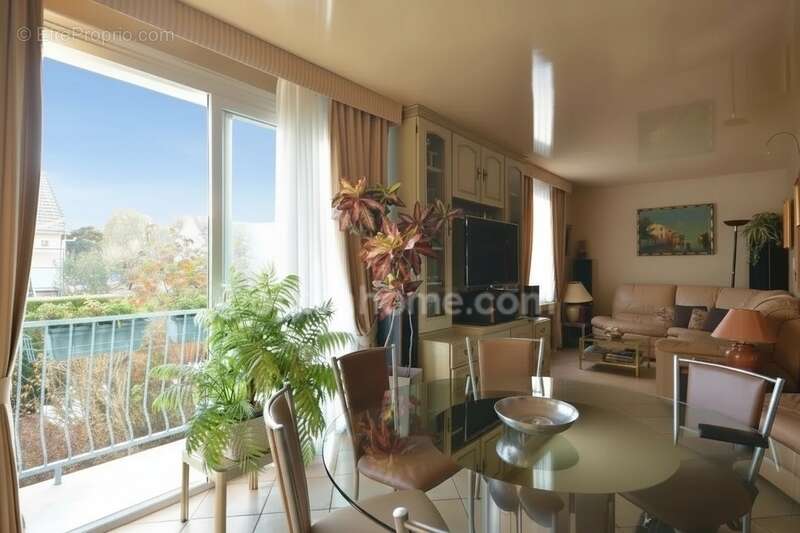 Maison à LIMOURS