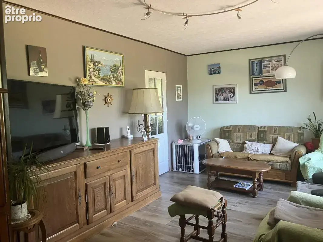 Maison 157 m² à Saint-Laurent-D'agny  - photo 5