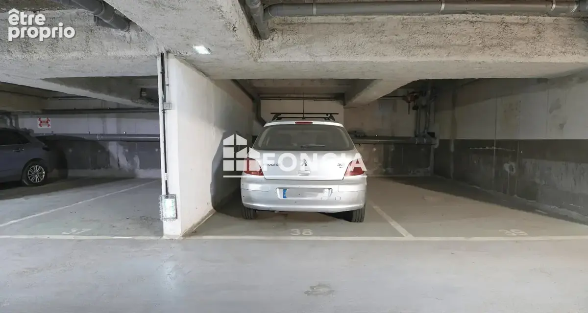 Carrieres-sous-poissy bords de seine - place de parking en sous-sol sécurisé - face gare rer/sncf de poissy - photo 1