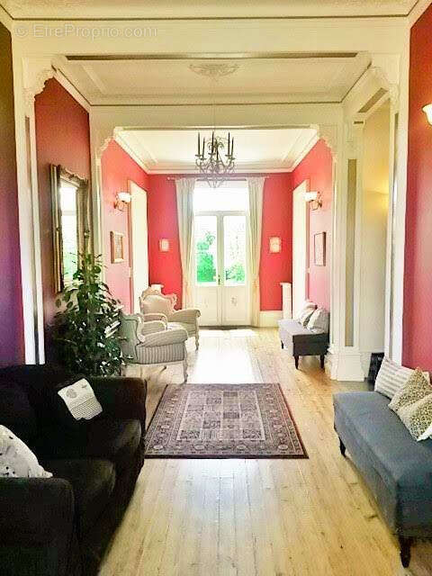 Maison à SAINT-EMILION