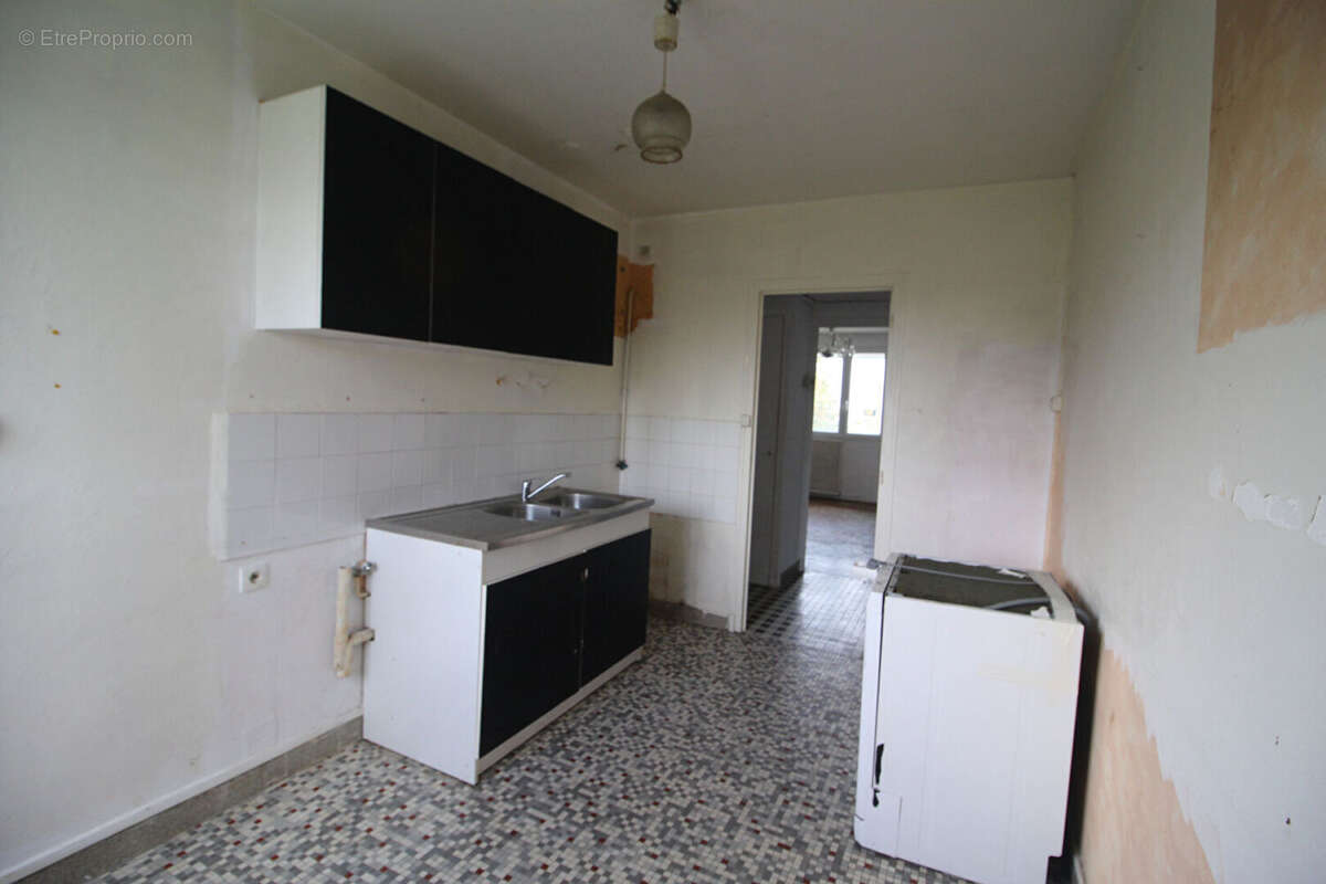 Appartement à VARENNES-VAUZELLES