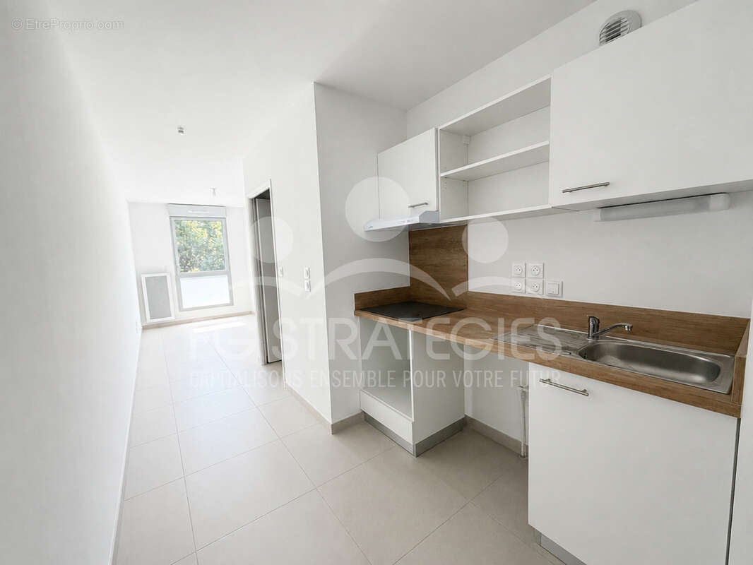Montpellier beaux-arts studio 25m2 + parking  - frais de notaire offerts - photo 2