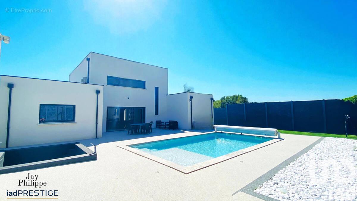 Photo 1 - Maison à BOURGES