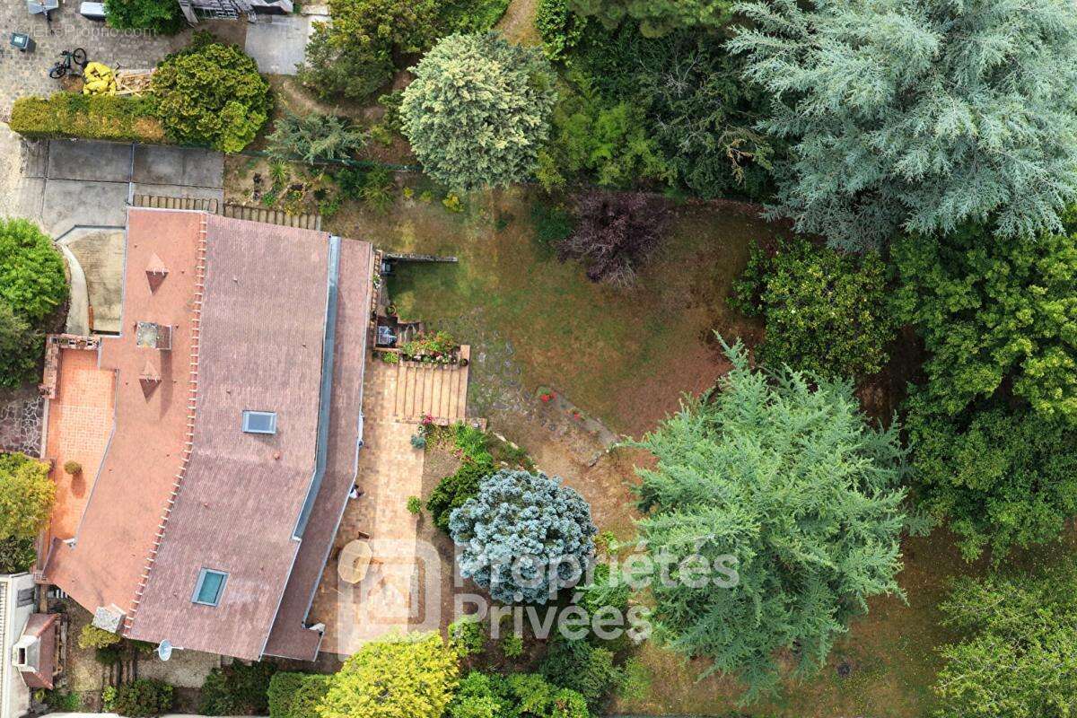 Maison à CHEVREUSE