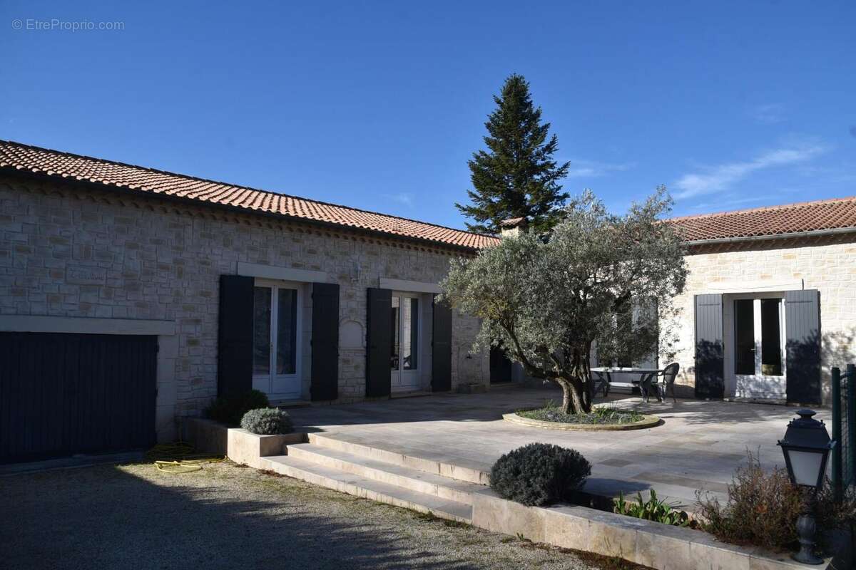 Photo 2 - Maison à LORIOL-DU-COMTAT