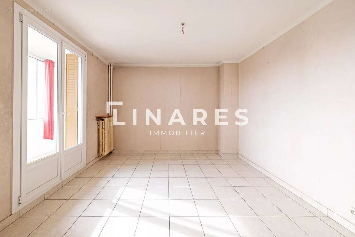 Appartement à MARSEILLE-6E