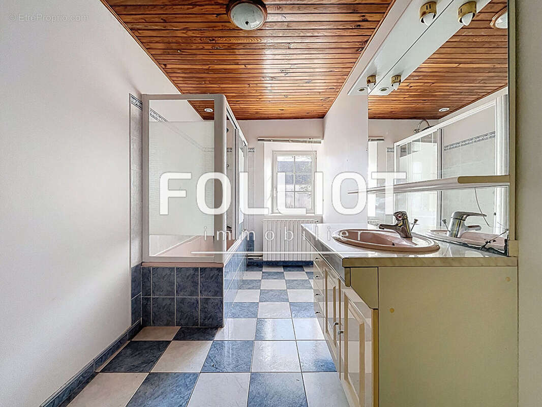 Maison à QUETTREVILLE-SUR-SIENNE