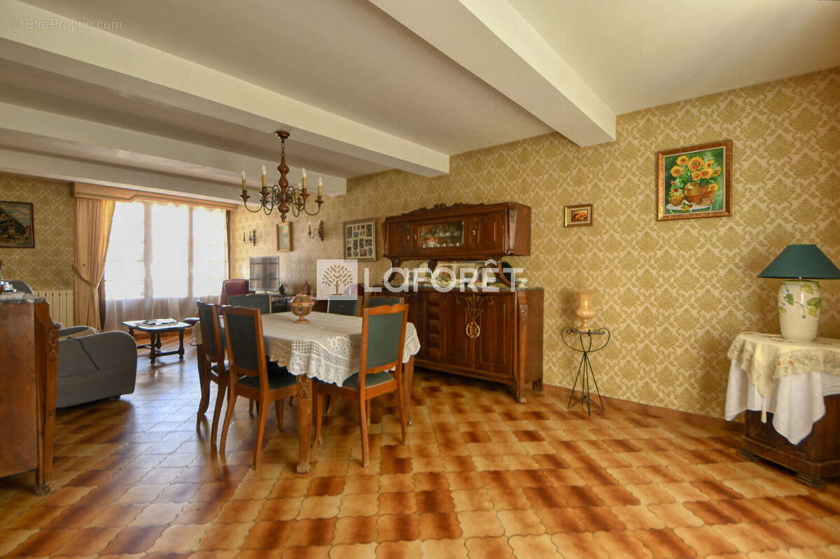 Maison à LISLE-SUR-TARN