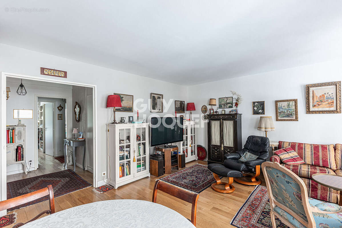 Appartement à PARIS-12E