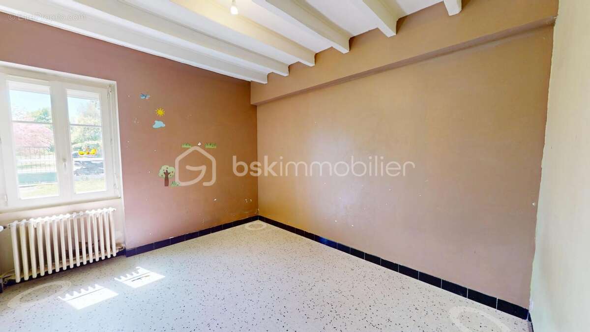 Maison à BELLEGARDE