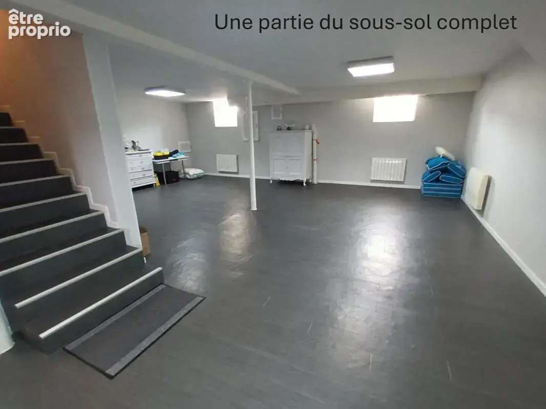 Maison de qualité avec piscine, studio indépendant et dépendances - photo 15