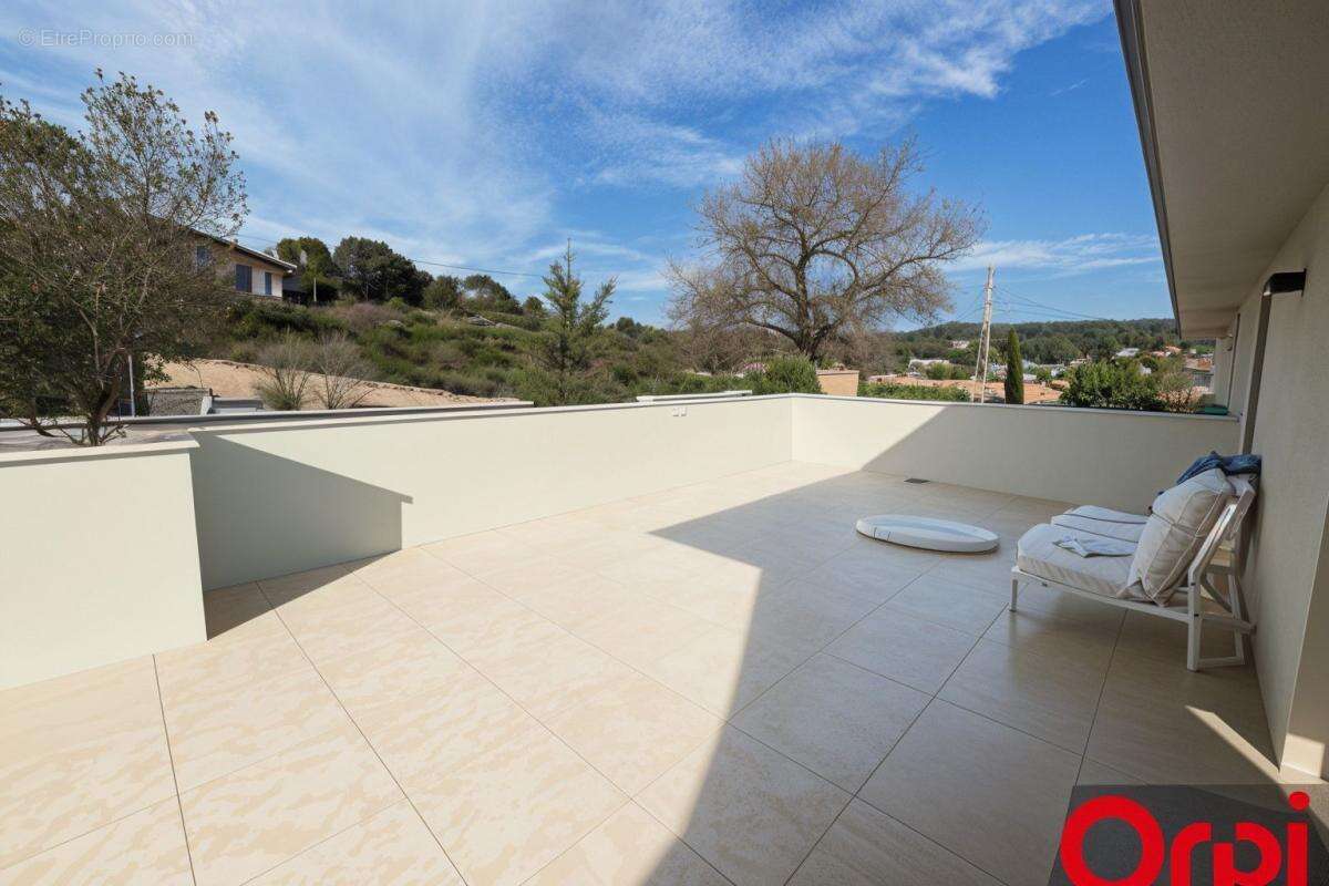 Appartement à MARSEILLE-12E