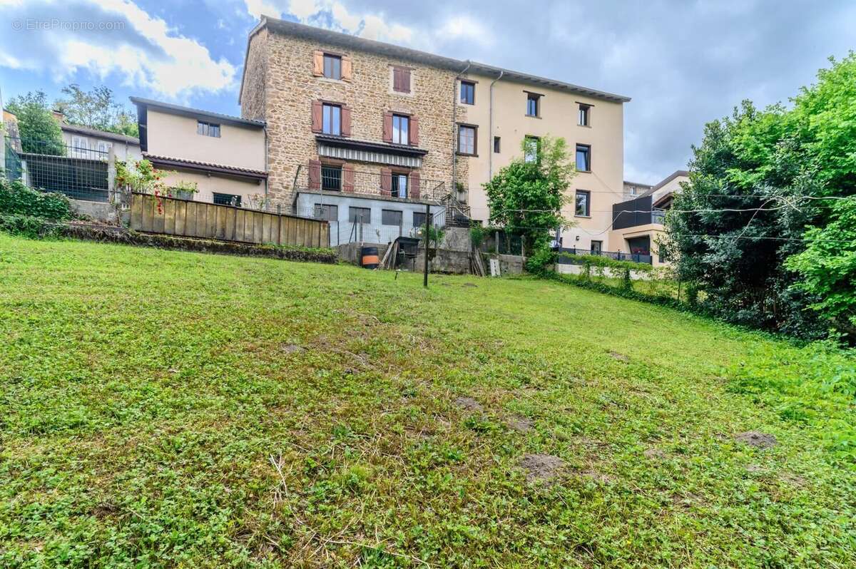 Maison à CHAMBOST-ALLIERES