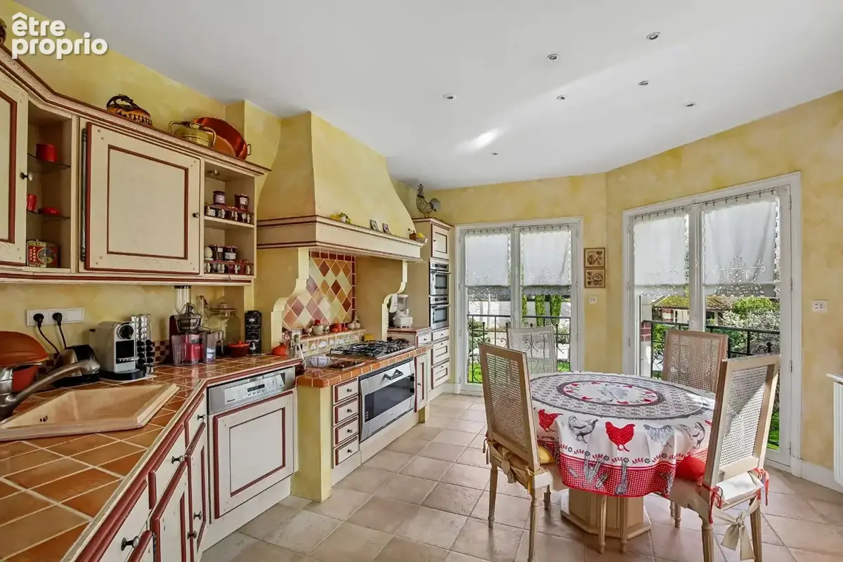 Le vesinet sud - magnifique propriete de 308 m² -  6 chambres - terrain 1541 m²  - piscine - dependance amenagee 18 m² - - photo 7