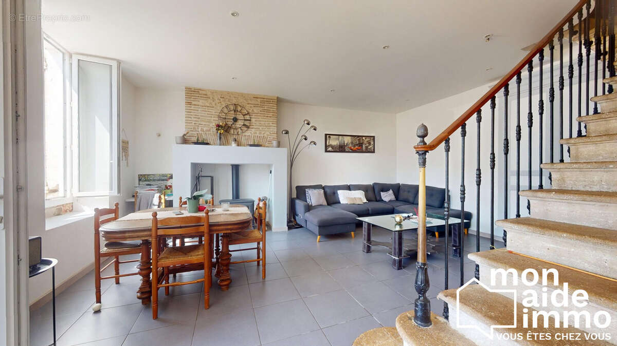 Maison à NOAILLAN
