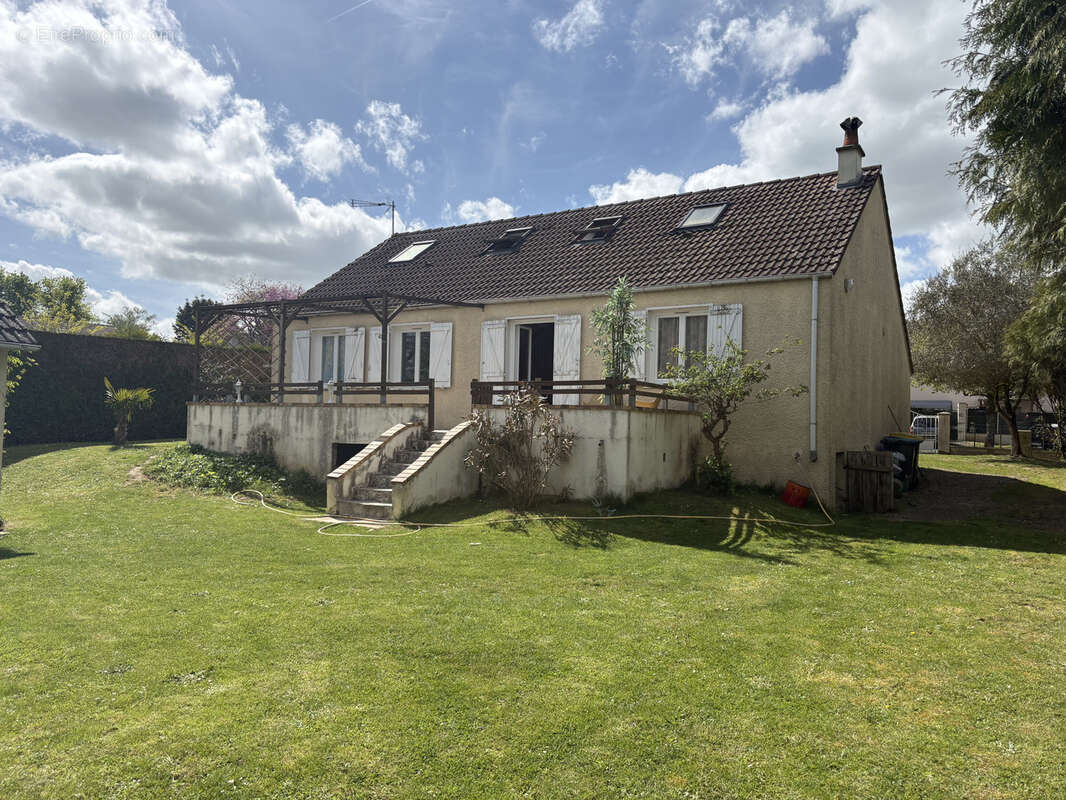 Maison à AUZOUER-EN-TOURAINE