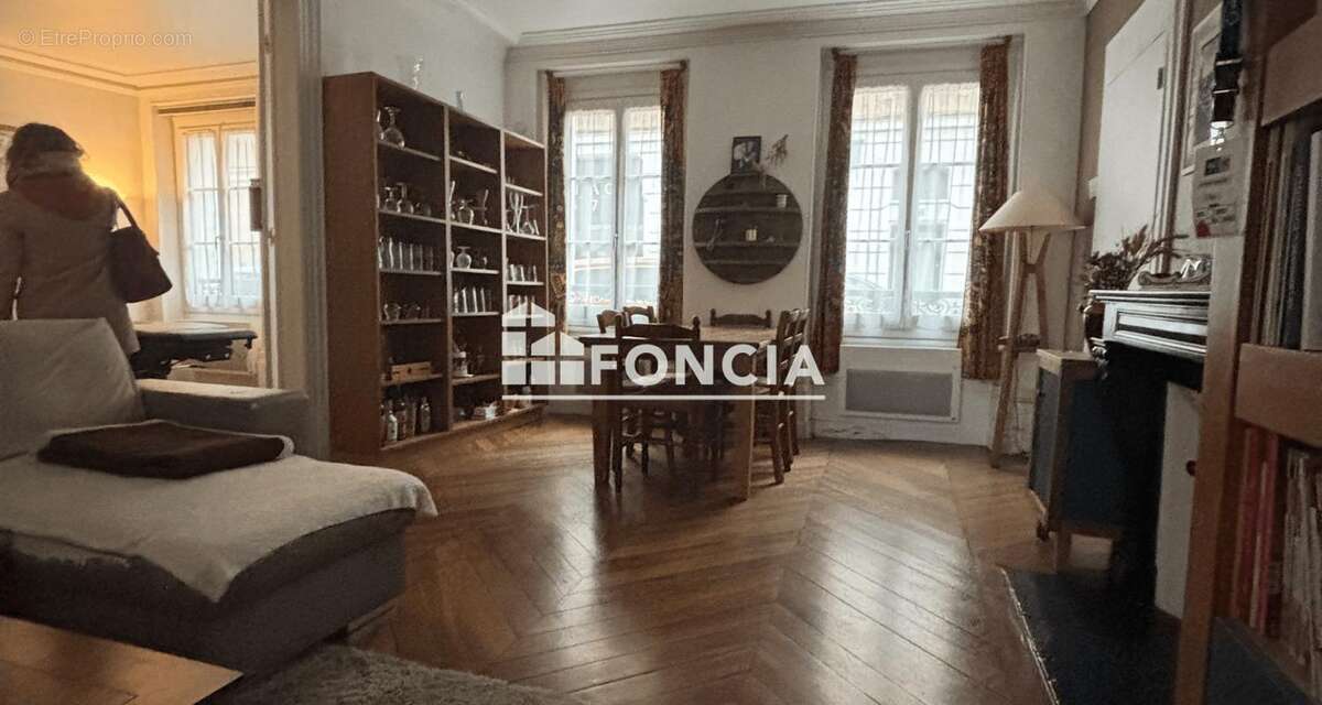 Appartement à FONTAINEBLEAU