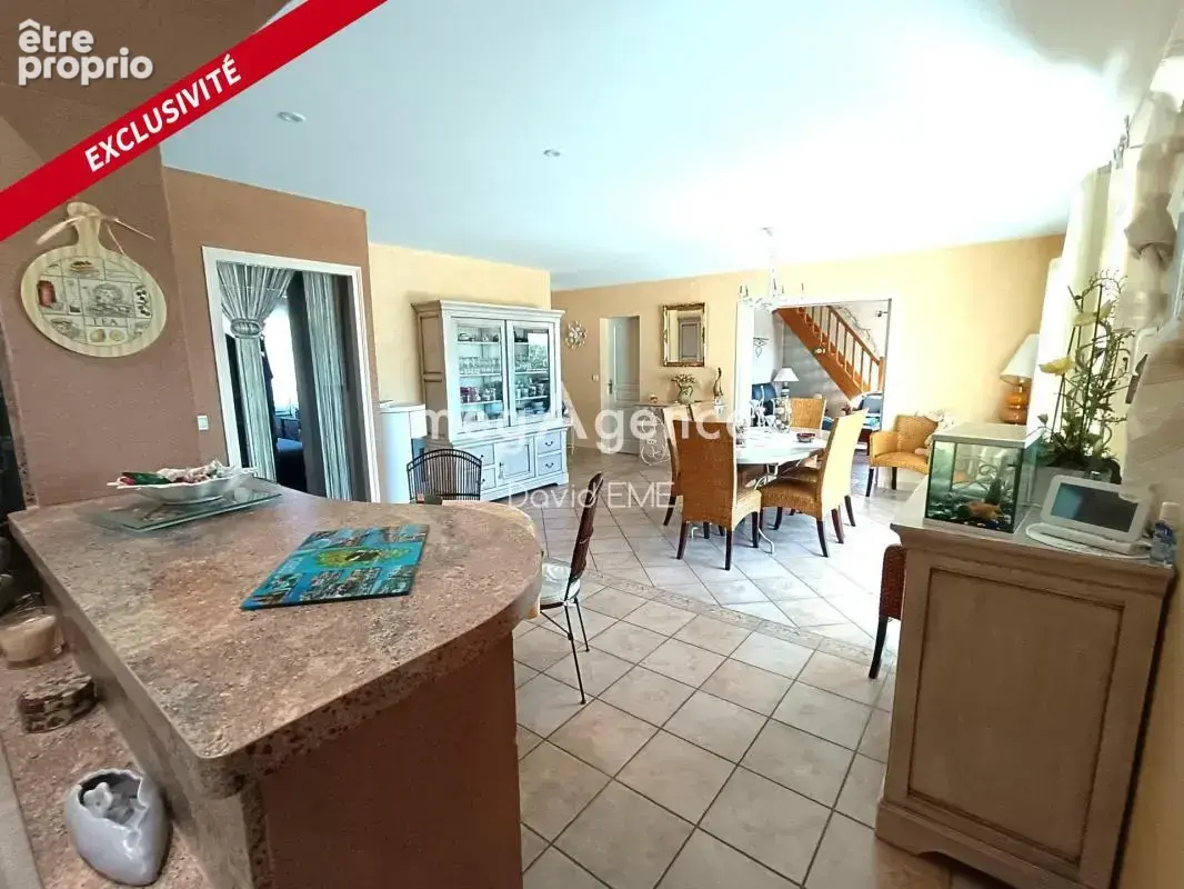 6 Pièces, 166 m2, 4 chambres, piscine, AIZENAY - photo 6
