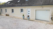 Maison à COURS-LES-BARRES