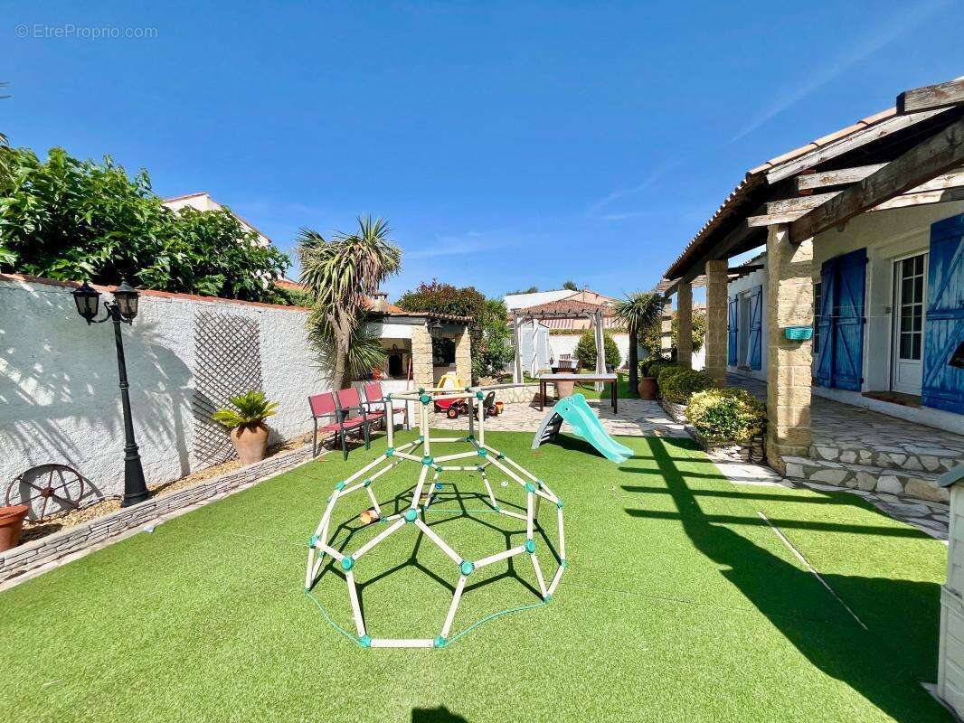 Villa T4 avec dépendance T2 sur un terrain piscinable de 634 m² - photo 3