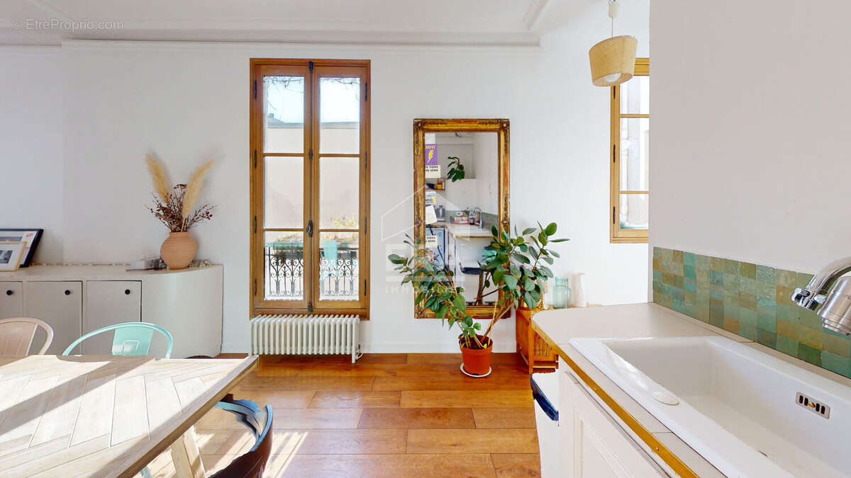 Appartement à PARIS-19E