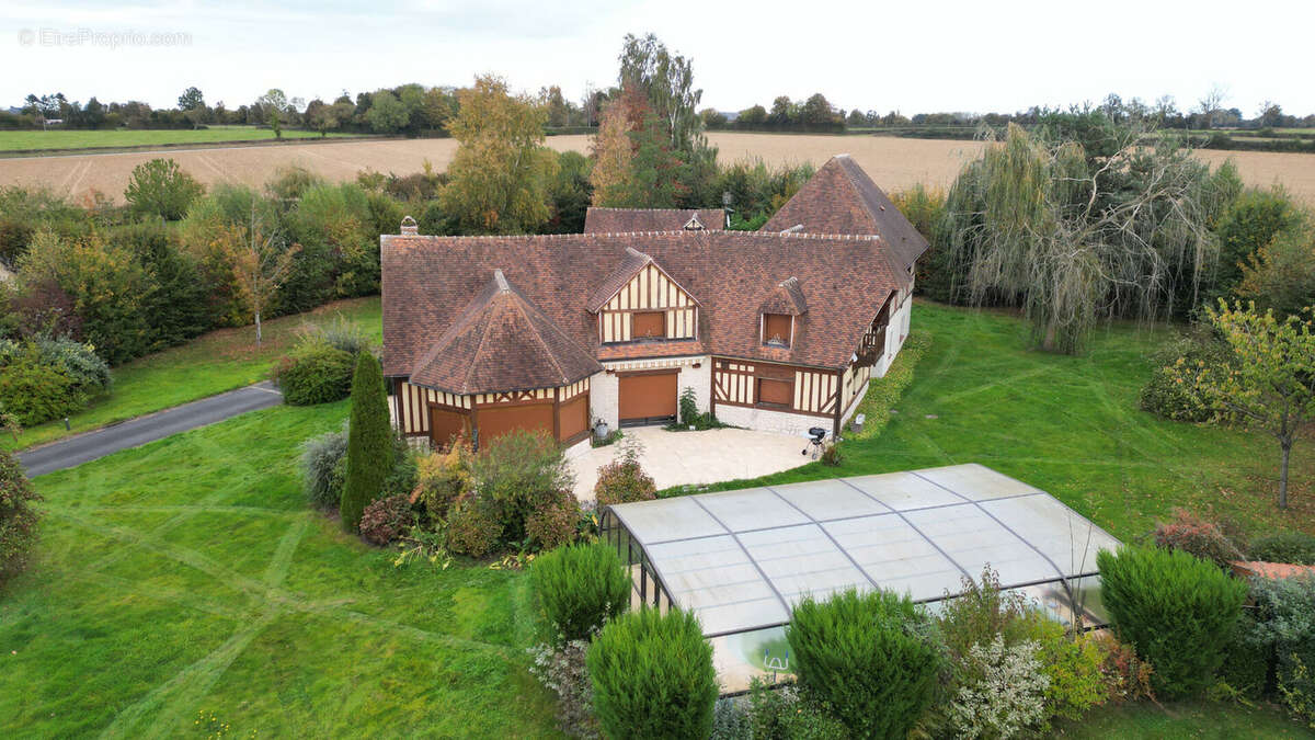 Maison à HERMIVAL-LES-VAUX
