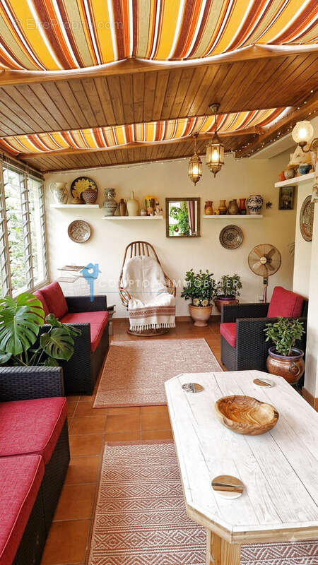 Maison 99 m² à Saint-Julien-Les-Rosiers  - photo 11