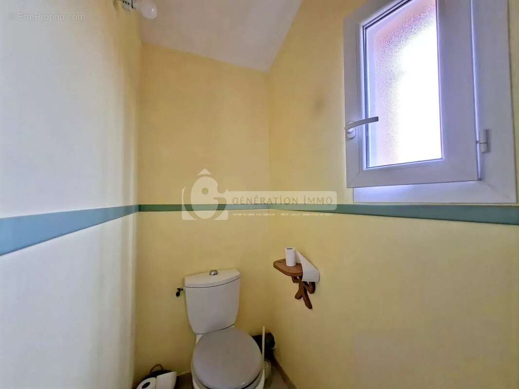 Maison à FONTVIEILLE